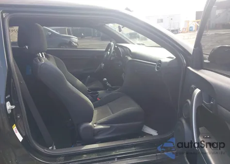 2011 Scion Tc z USA, uszkodzony, nr VIN JTKJF5C77B3010723